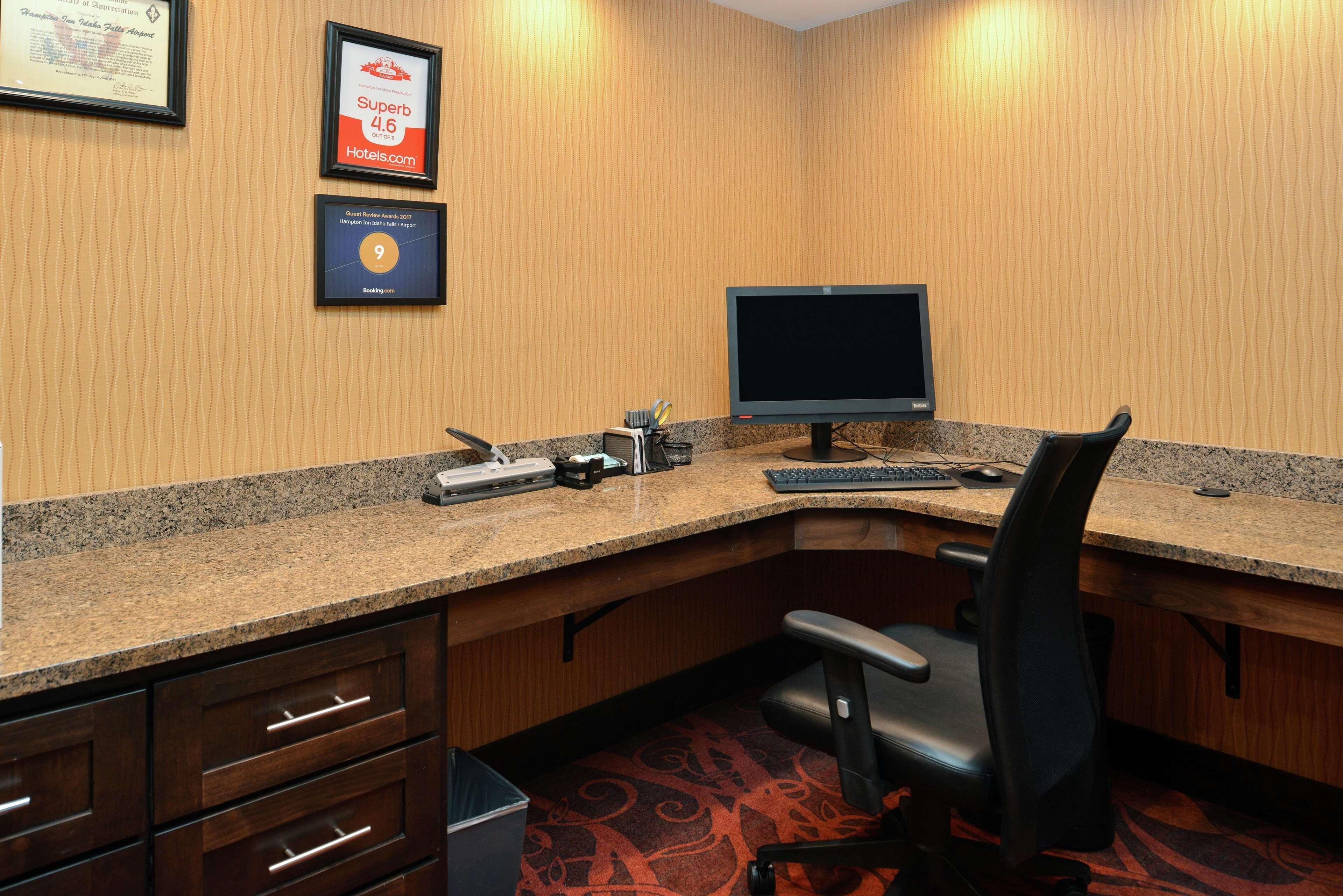 Hampton Inn Idaho Falls / Airport Exterior foto