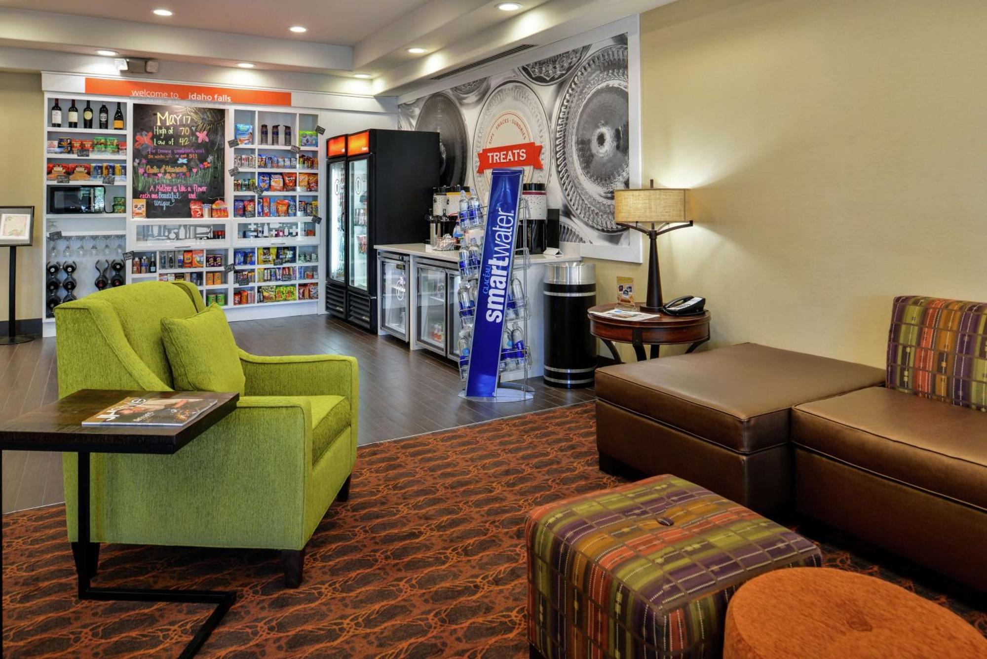 Hampton Inn Idaho Falls / Airport Exterior foto